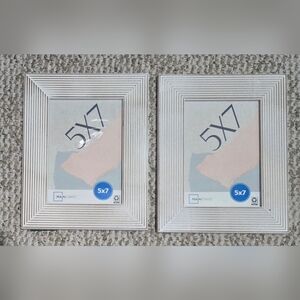 Mainstays Cream 5x7 Picture Frame Pair.  Brand new